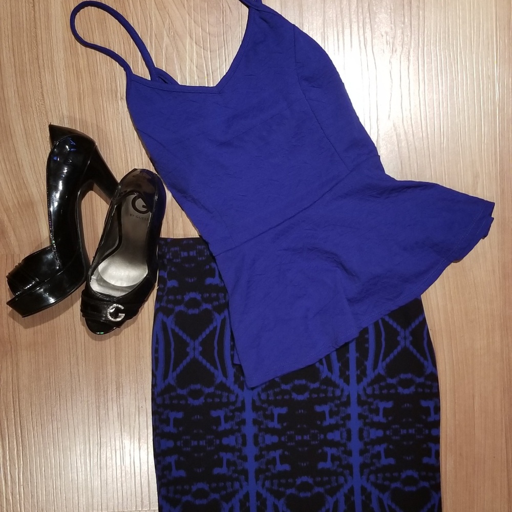 Express mini skirt. Blue and Black. Size Small